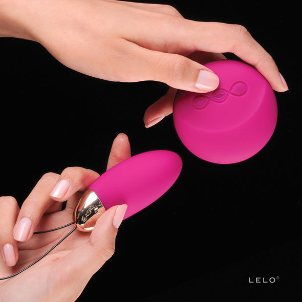 LELO - LYLA 2 INSIGNIA DESIGN EDITION HUEVO-MASAJEADOR FUCSIA - Imagen 10
